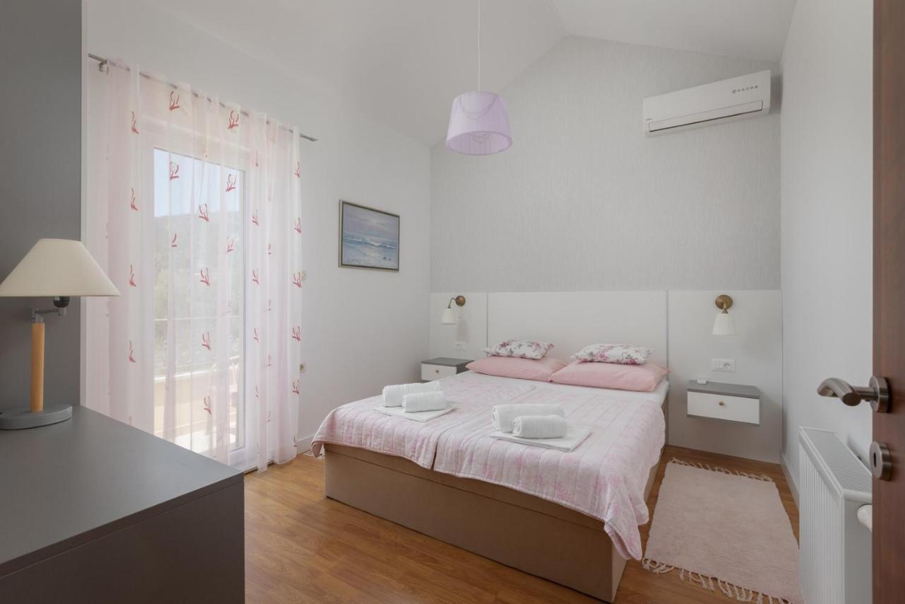 House Luna In With Private Pool (adults Only)